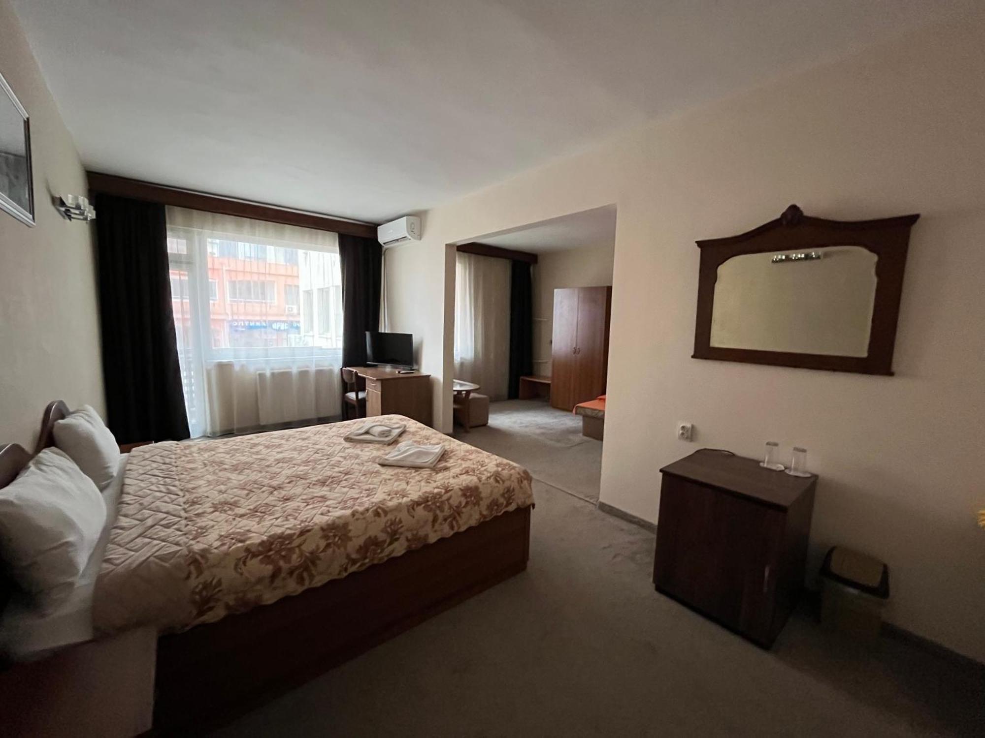 Park Hotel Ivailo Veliko Tŭrnovo Rom bilde